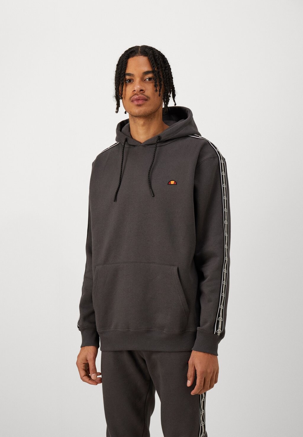 

Толстовка Ellesse POWERA HOODY, цвет dark grey