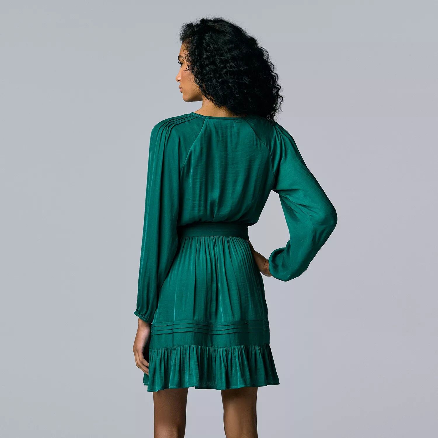 

Женское платье Simply Vera Vera Wang с защипами и оборками по бокам Simply Vera Vera Wang