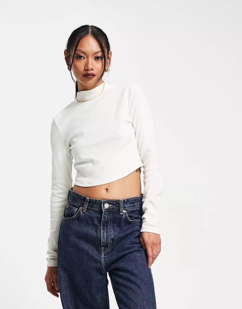 

Кремовый укороченный топ с водолазкой ASOS