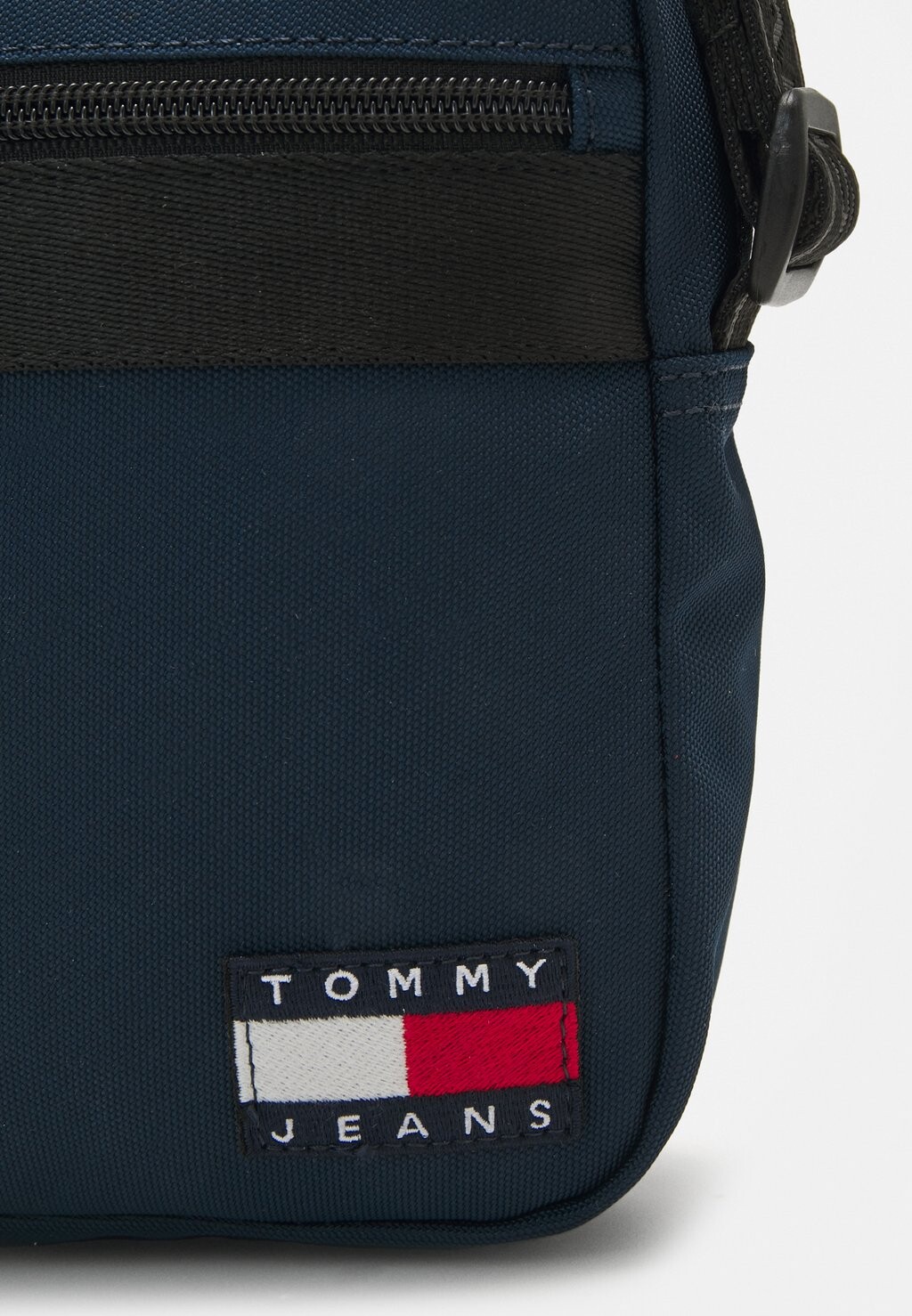 

Сумка через плечо ESSENTIAL DAILY REPORTER UNISEX Tommy Hilfiger, темно-синий