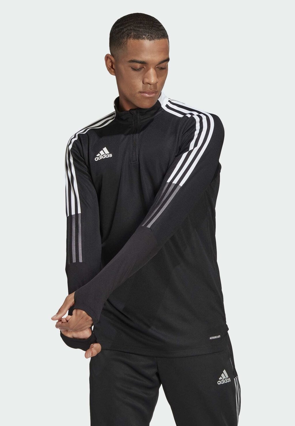 

Спортивная куртка Adidas