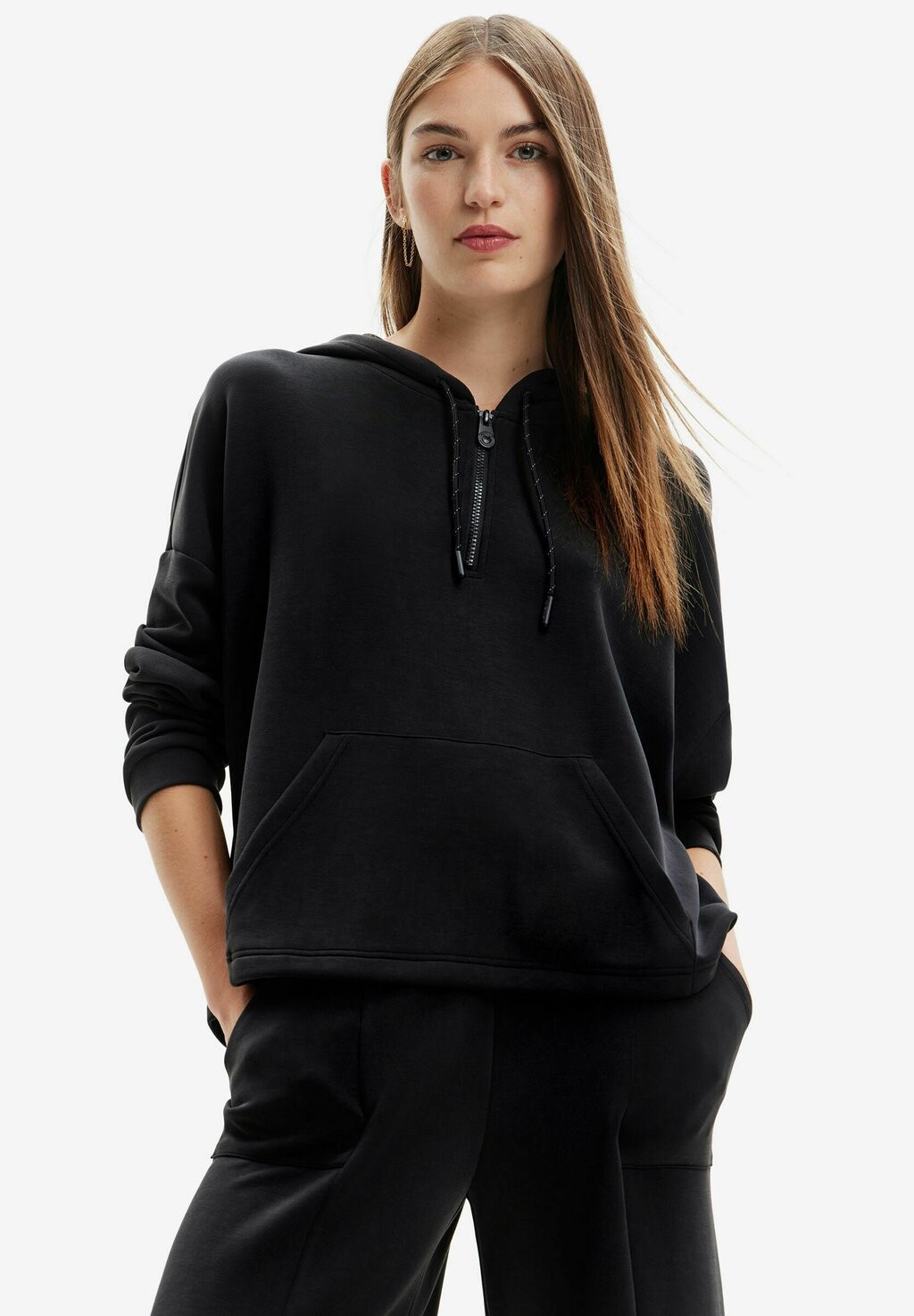 

Худи Desigual