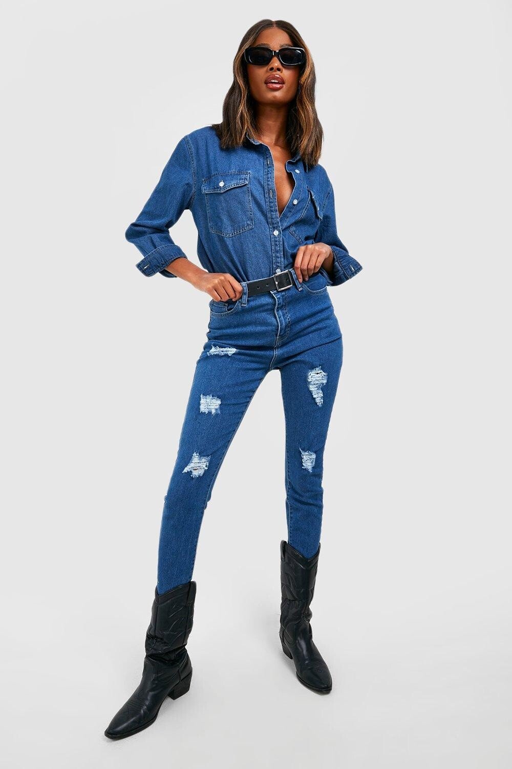 

Базовые джинсы скинни с потертым номом Boohoo, синий