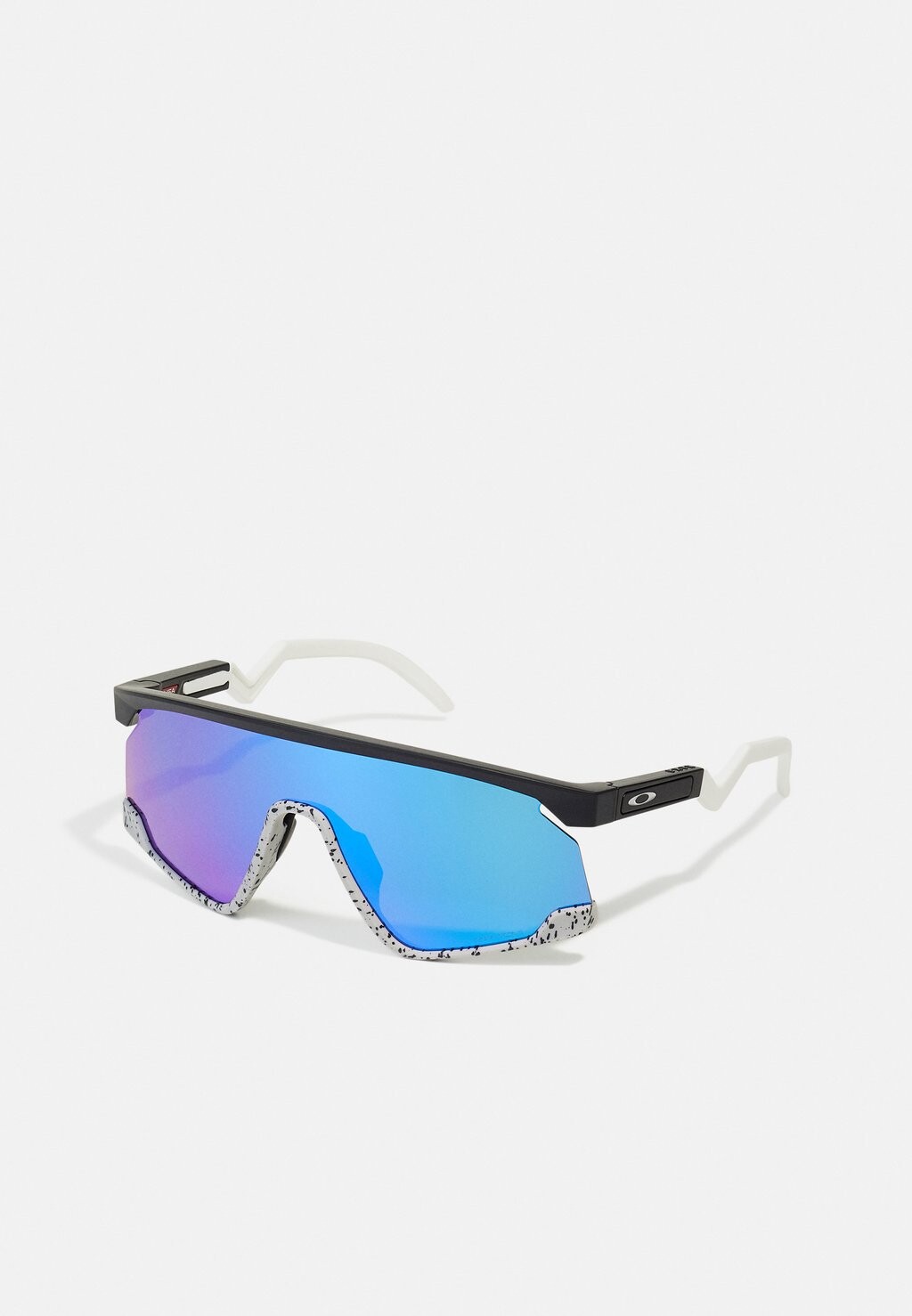 

Спортивные очки Oakley