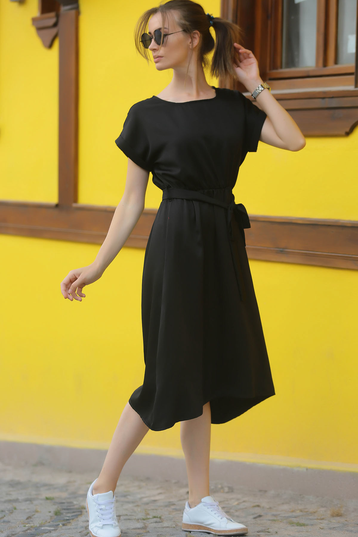 цена Женское черное платье с эластичной резинкой на талии armonika, черный