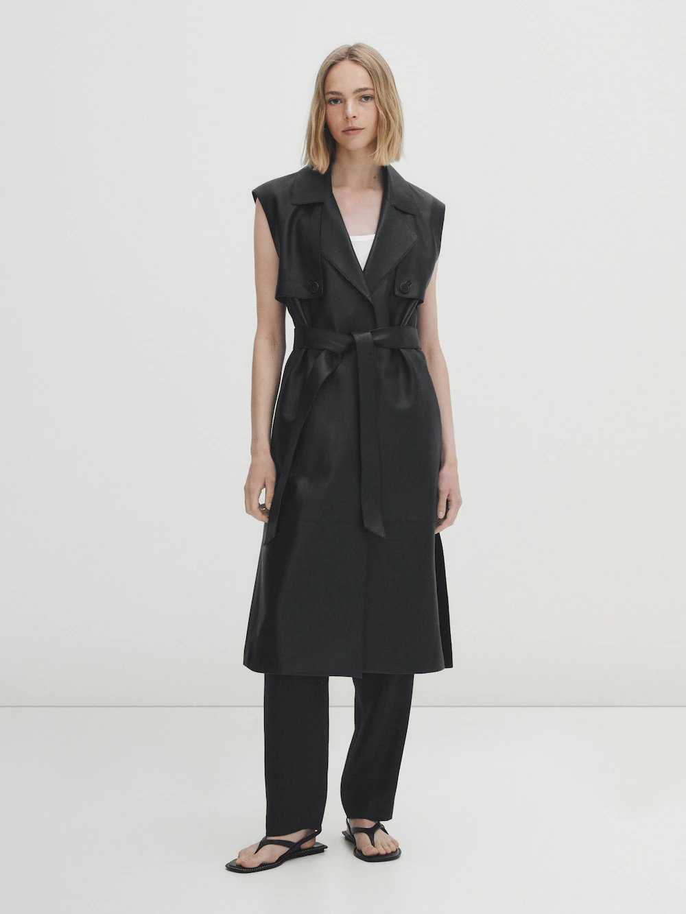 

Удлиненный жилет из кожи наппа Massimo Dutti, черный