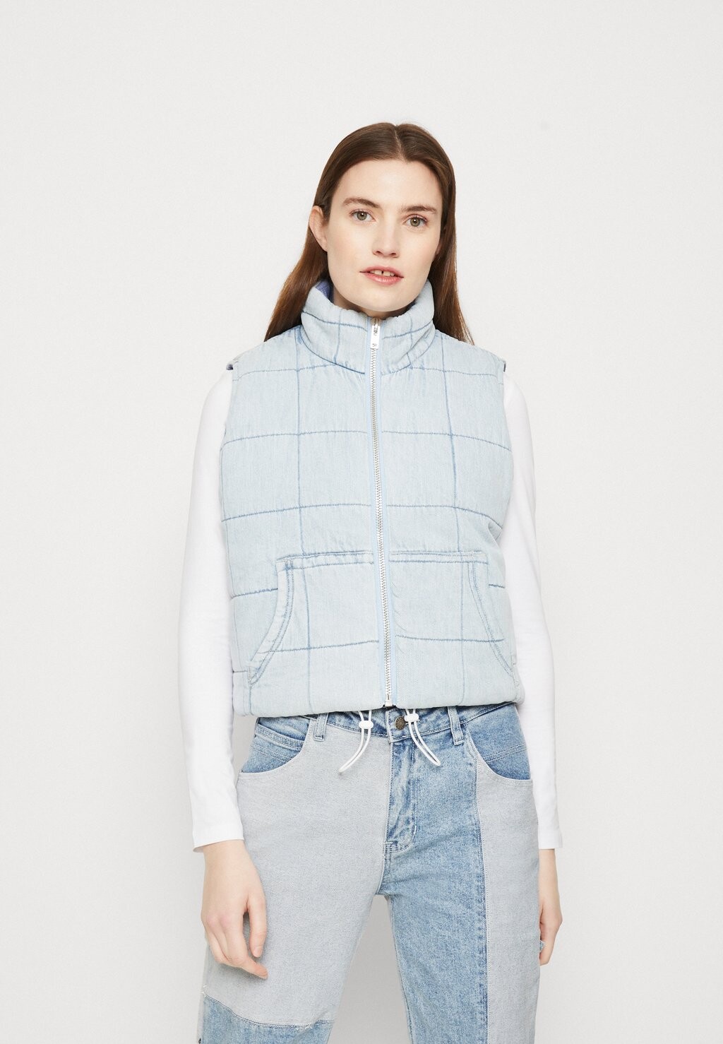 

Жилет Guess Originals, Серый