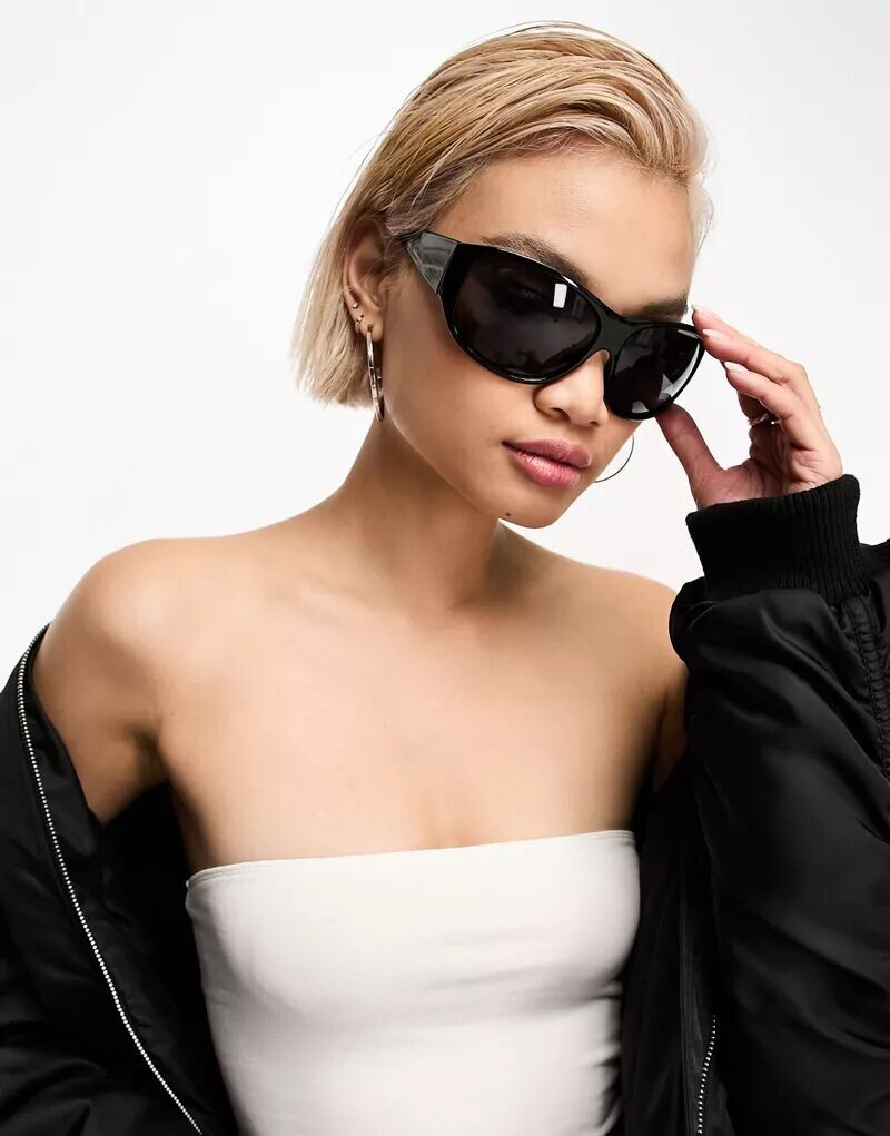 

Объемные квадратные солнцезащитные очки ASOS в стиле 90-х с запахом