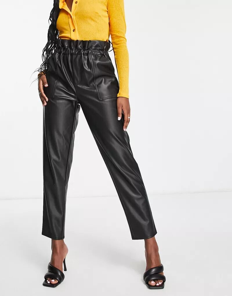 

Черные спортивные брюки из искусственной кожи Miss Selfridge