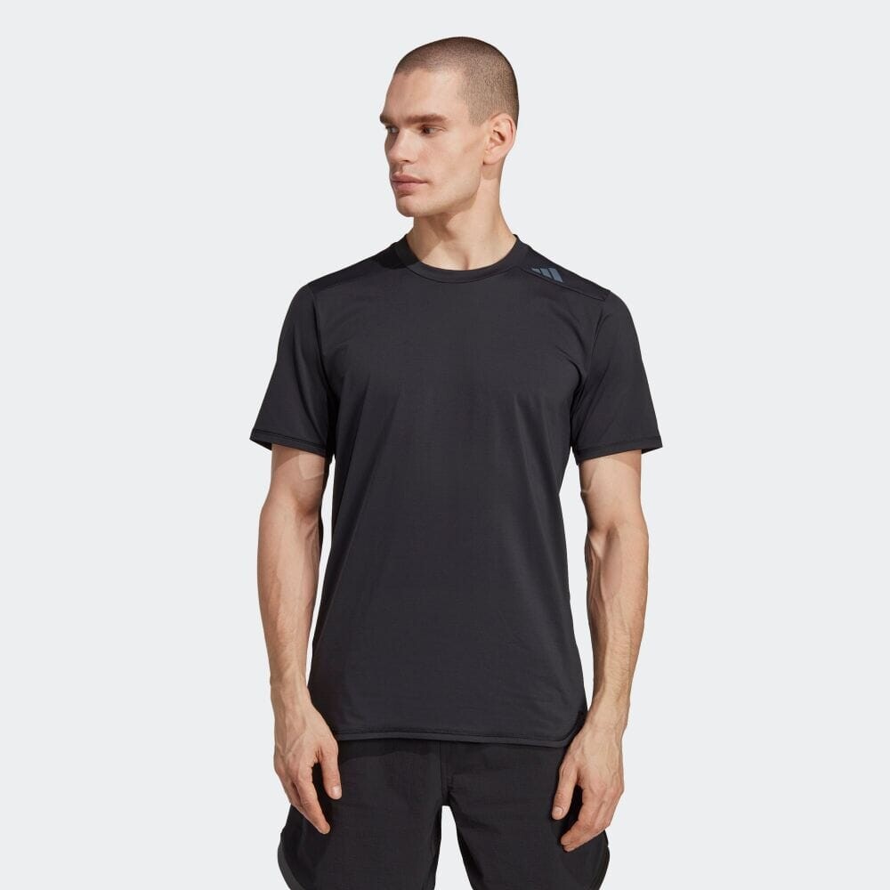 

Футболка Adidas HS7507, черный