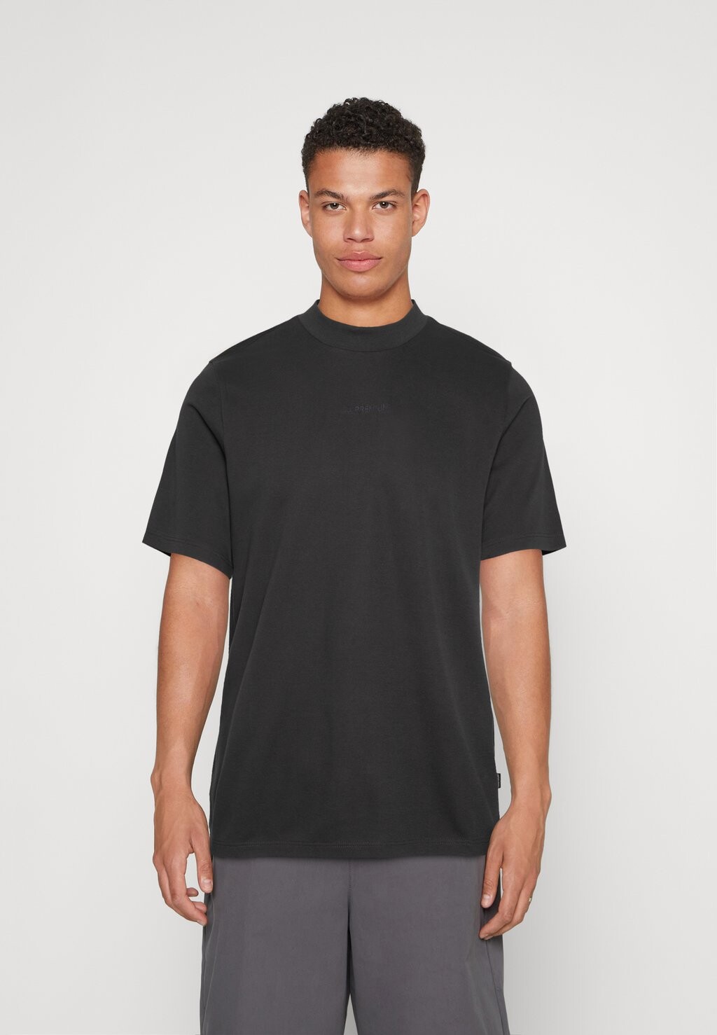 

Базовая футболка JPRBLAMATT TEE CREW NECK Jack & Jones, цвет black sand