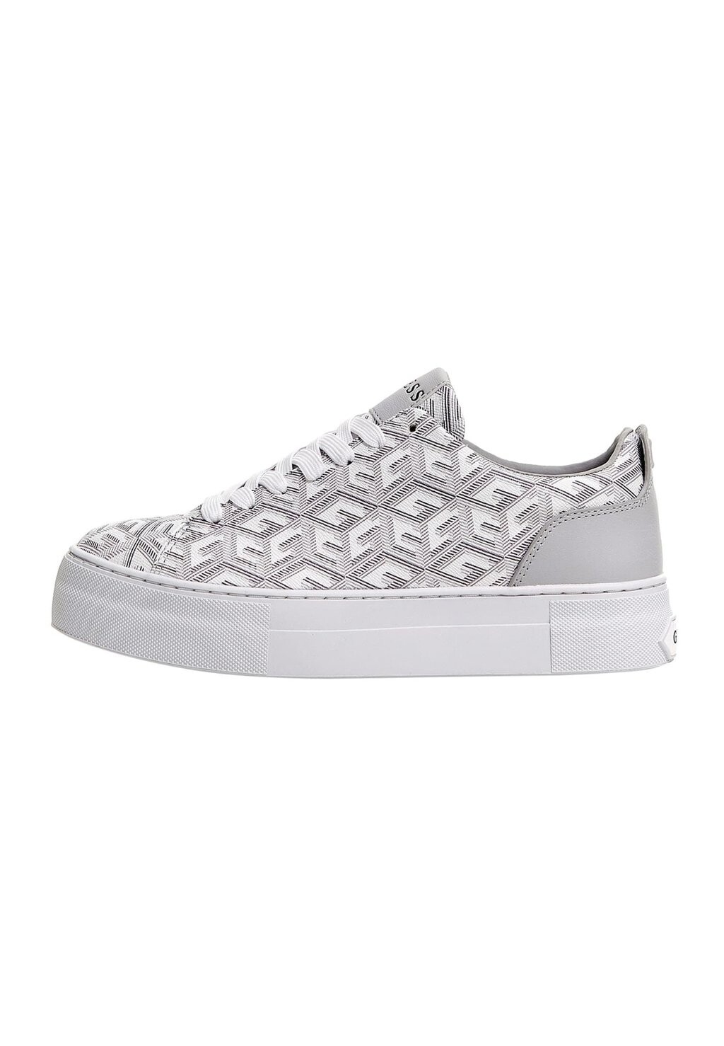 

Кроссовки Guess