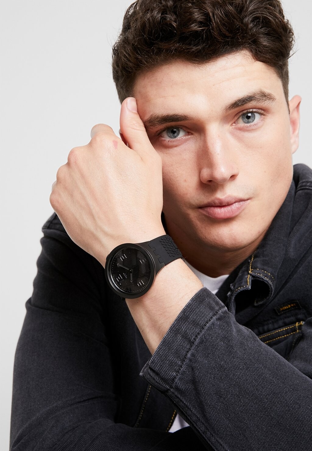 

Часы Big Bold Swatch, черный