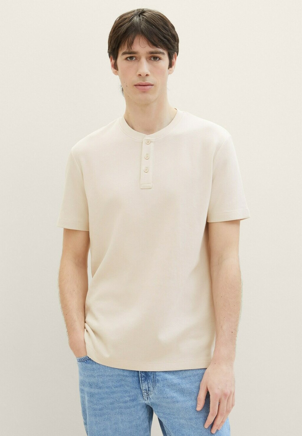 

Футболка базовая HENLEY MIT STRUKTUR TOM TAILOR DENIM, цвет cold beige