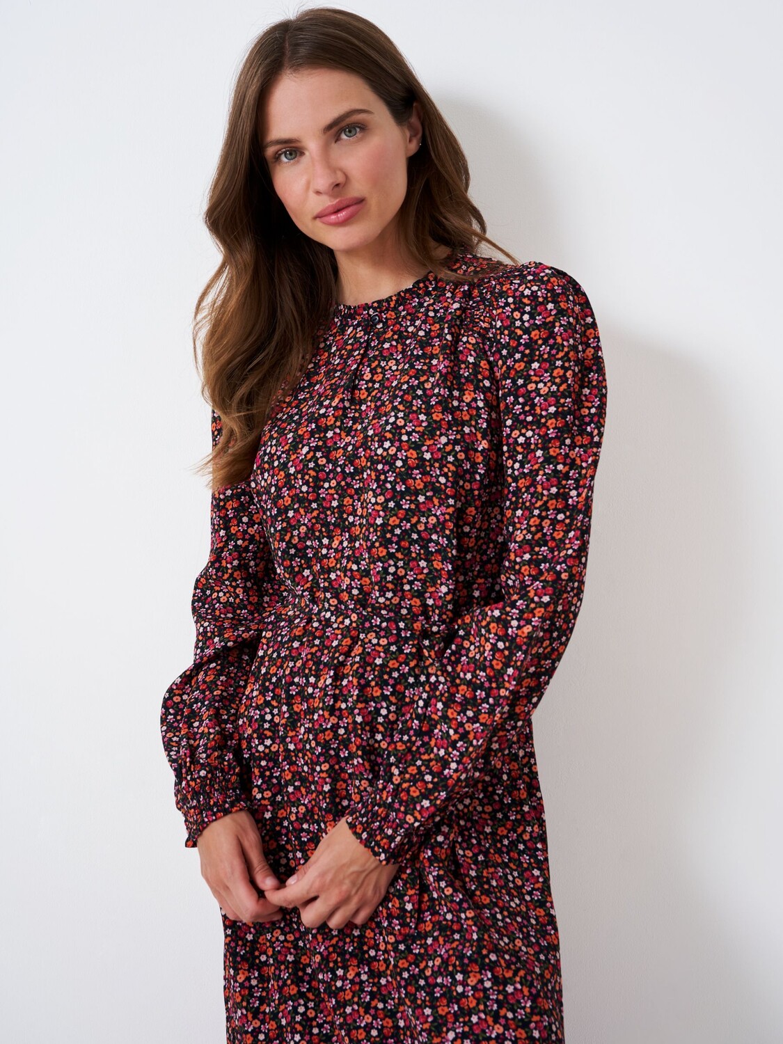 

Crew Clothing Платье-миди Isabella с цветочным принтом, темно-синий