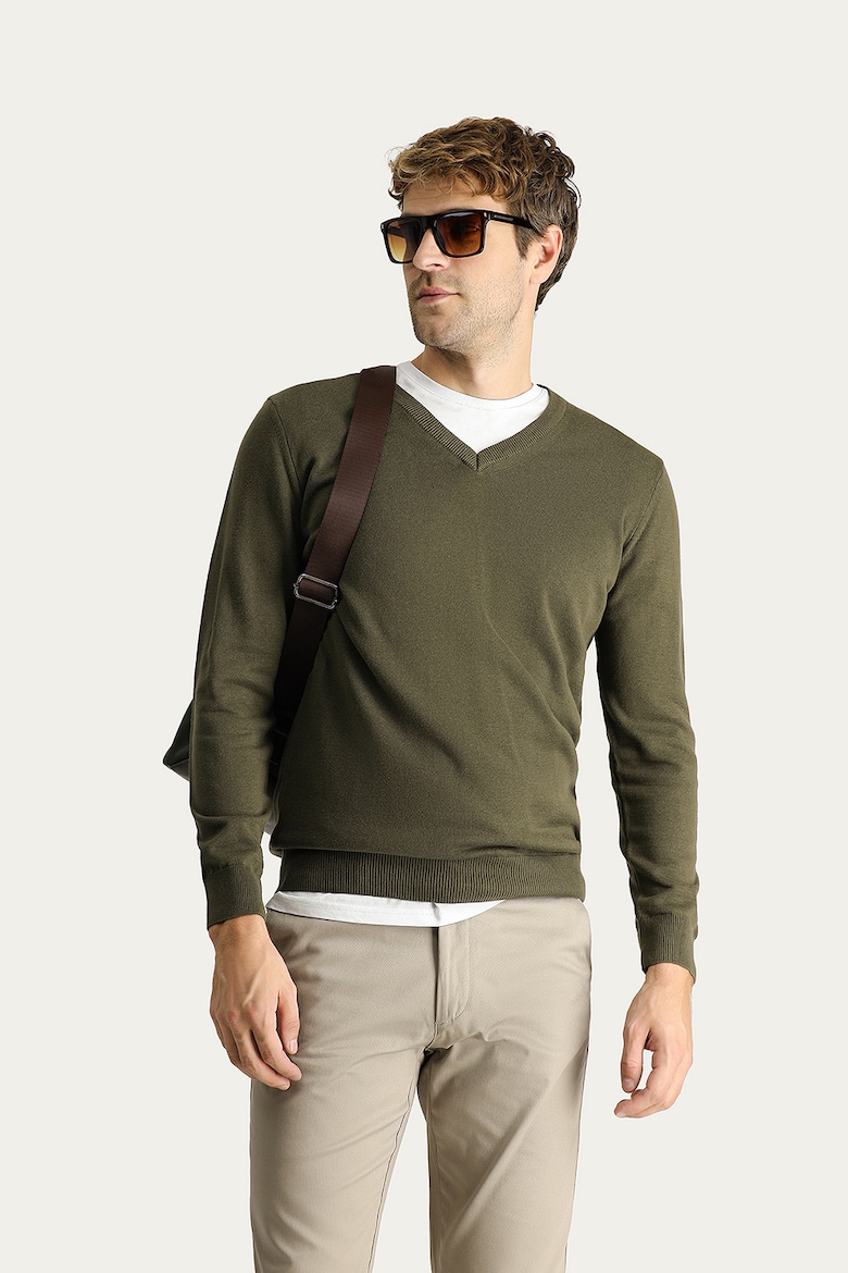 Тонкий свитер с заостренным воротником Kigili, зеленый