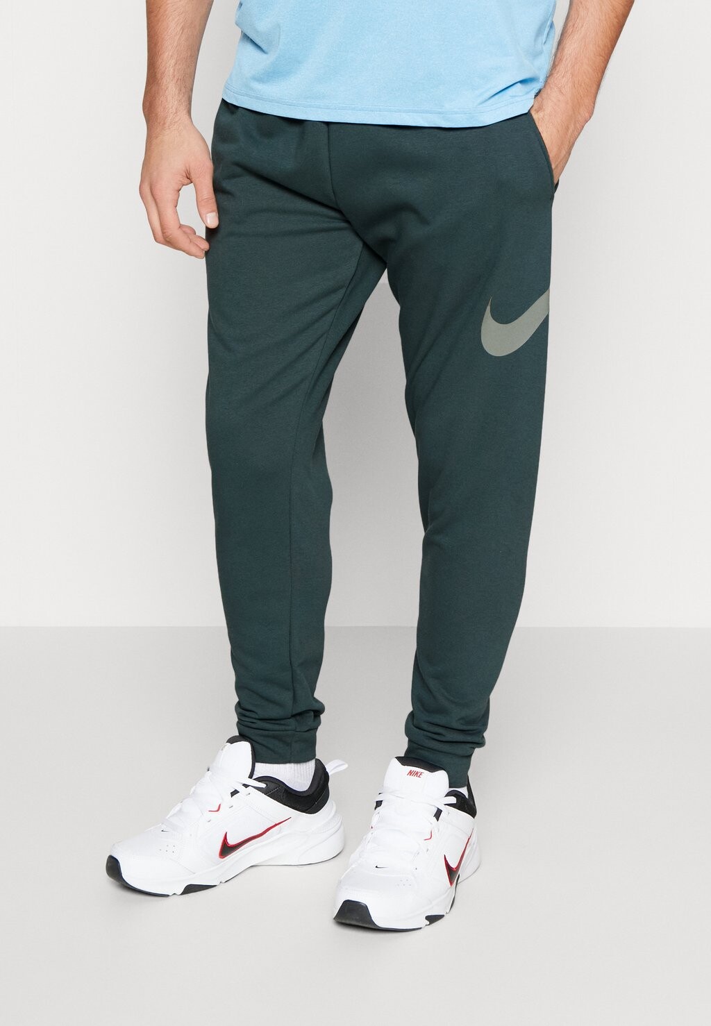 

Спортивные брюки Nike