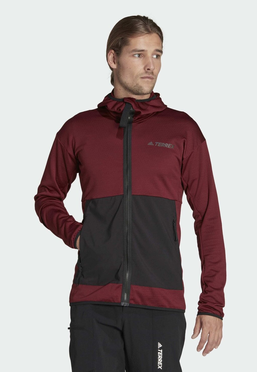 

Флисовая куртка Adidas