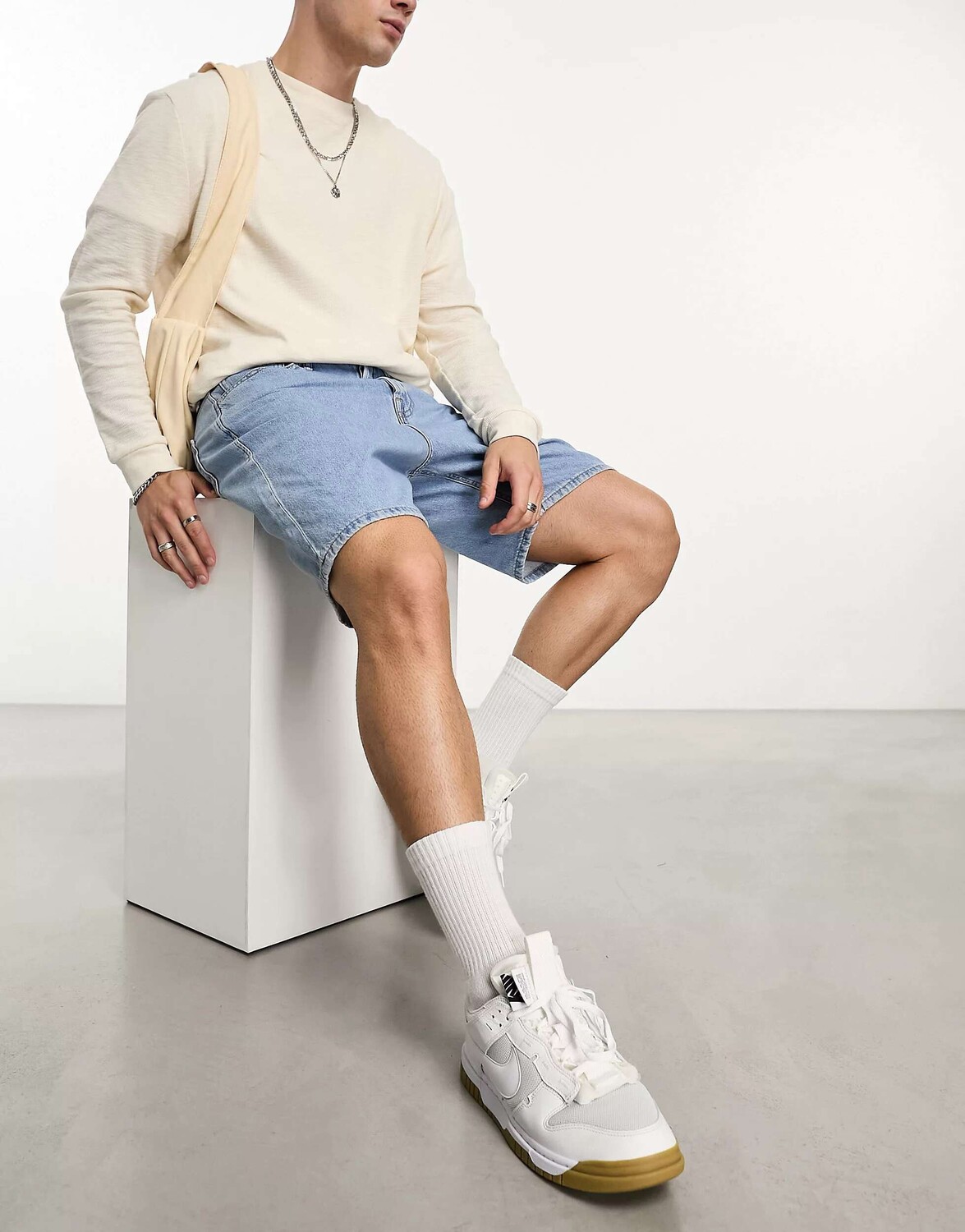 

Светлые джинсовые шорты Jack & Jones Intelligence