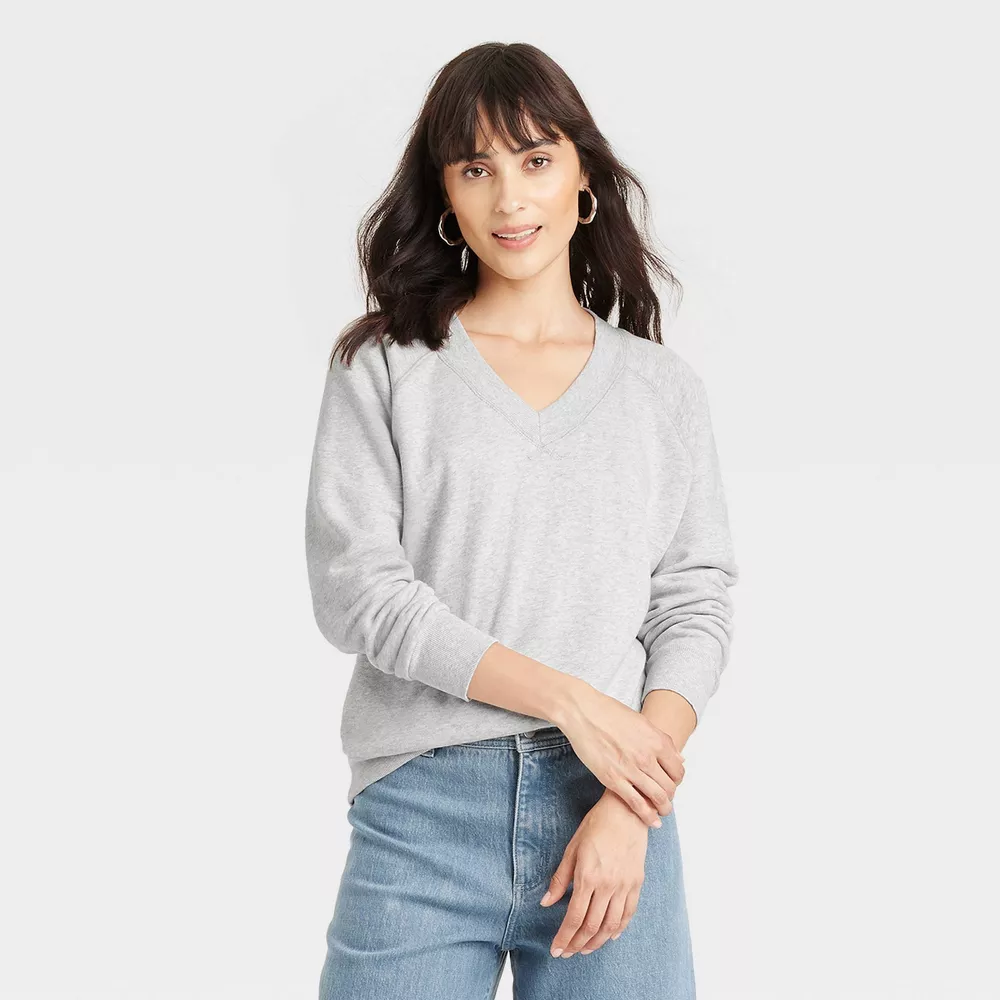 

Женская толстовка Leisure Studio с V-образным вырезом Universal Thread, цвет Heather Gray