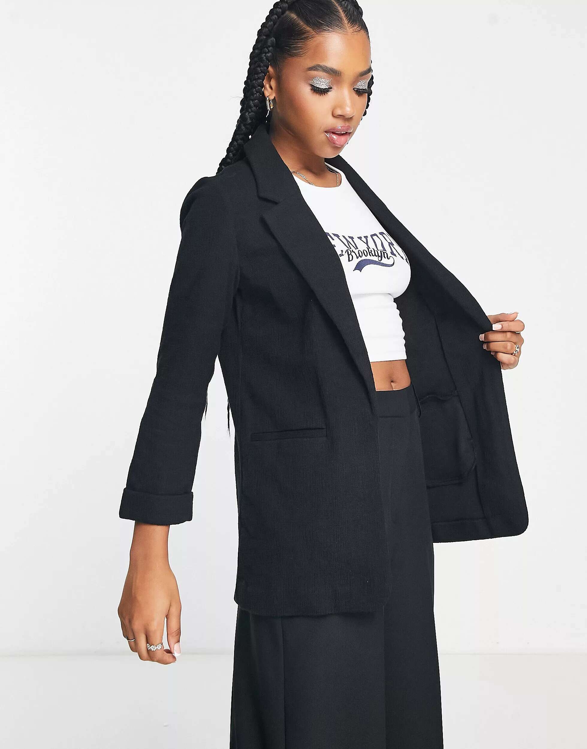 Черный текстурированный пиджак с напуском из джерси New Look сиреневый пиджак с напуском new look