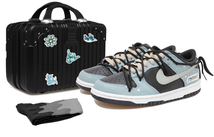 

Женские кроссовки для скейтбординга Nike Dunk