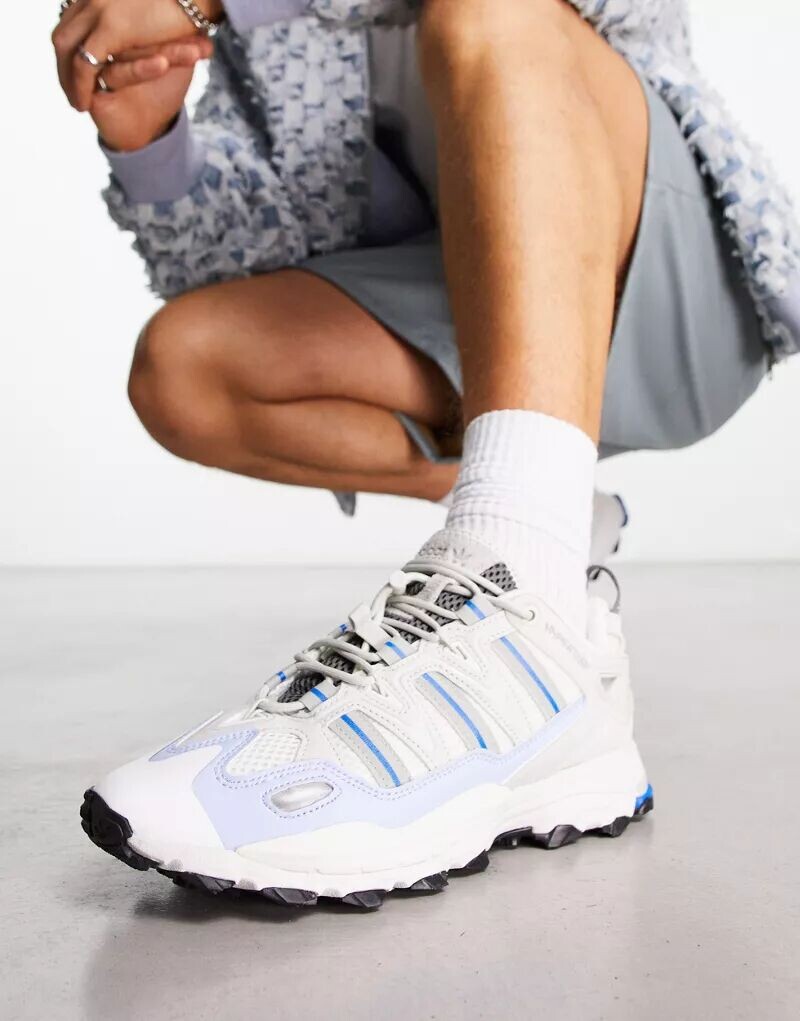 

Бело-синие кроссовки adidas Originals Hyperturf