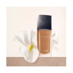 Основа для ухода за кожей Forever Matte SPF 15 Dior, цвет 0 Warm (Fair skin with warm tones) - фото 10