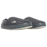 Домашние тапочки The North Face Women's ThermoBall Traction Mule V, цвет TNF Black/TNF Black - фото 3