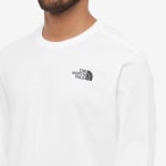 Футболка The North Face Long Sleeve Red Box Tee - фото 2