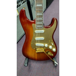 Squier 40th Anniversary Gold Edition Stratocaster - фото 5