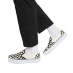 Слипоны Vans UA Classic Slip-on Platform, черный/белый - фото 7