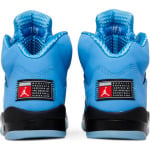 Кроссовки Air Jordan 5 Retro SE 'UNC', синий - фото 3