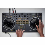 Pioneer DDJ-REV1 Scratch Style 2-канальный DJ-контроллер Serato с наушниками Pioneer DDJ-REV1 Scratch Style 2-Channel Serato DJ Controller w Headphones - фото 7