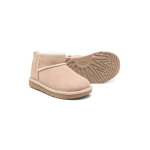 UGG Kids ботинки Classic Ultra Mini для малышей, нейтральный цвет - фото 2