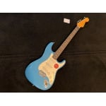 Накладка на гриф Squier Classic Vibe '60s Stratocaster Laurel Lake Placid Blue #ISSI21002256 (7 фунтов 9,7 унции) Classic Vibe '60s Stratocaster with Laurel Fretboard - фото