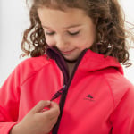 Детская куртка Softshell для походов Decathlon 2–6 лет Mh550 Quechua, красный - фото 6