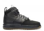 Nike duck boots black gum bottom 2025
