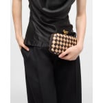 Сумка-минодьер с узлом Bottega Veneta, цвет Fond-Natufond - фото 5