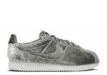 Cortez velvet clearance nike
