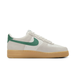 Кроссовки Nike Air Force 1 '07 LV8, цвет Phantom/Gum Yellow/Summit White/Malachite - фото 3