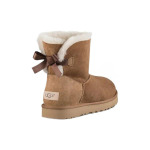 Кроссовки (WMNS) UGG Australia Mini Bailey Bow II Chestnut Boots, цвет chestnut brown - фото 4