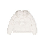 Moncler Enfant пуховик с вышитым логотипом, белый - фото 2