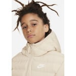 Куртка зимняя Nike Sportswear, цвет sand drift sand drift white - фото 4