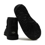 Кожаные зимние ботинки детские классические mini ii Ugg, черный - фото 4