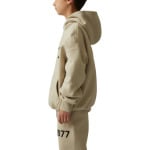 Детская толстовка Fear Of God Essentials, цвет Wheat - фото 3