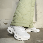 Кроссовки Nike Air Max Plus, цвет White/Metallic Silver/Sail/Pure Platinum - фото 3