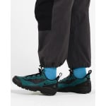 Кроссовки Nike ACG Air Mada, цвет Black/Ash Green/Black - фото 2