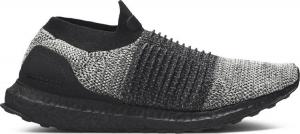 Black laceless ultra boost 2025
