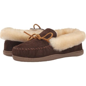 Тапочки Alpine Sheepskin Moc Minnetonka, цвет Chocolate